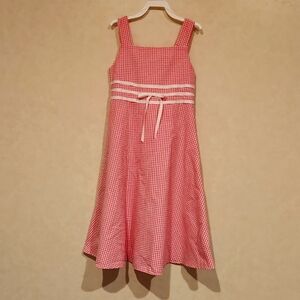 Cute summer dress. Size 7 girls. Pink and white